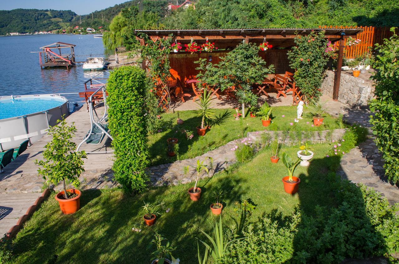 Casa Ana Serena Єшелніца Екстер'єр фото